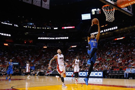 Magic Akhiri Puasa Kemenangan atas Heat Lewat Duel Sengit