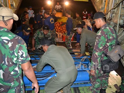 Penyelam TNI AL Diberangkatkan ke Pangkalan Bun