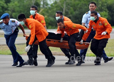 Dua Jenazah Korban AirAsia Tiba di Pangkalan Bun