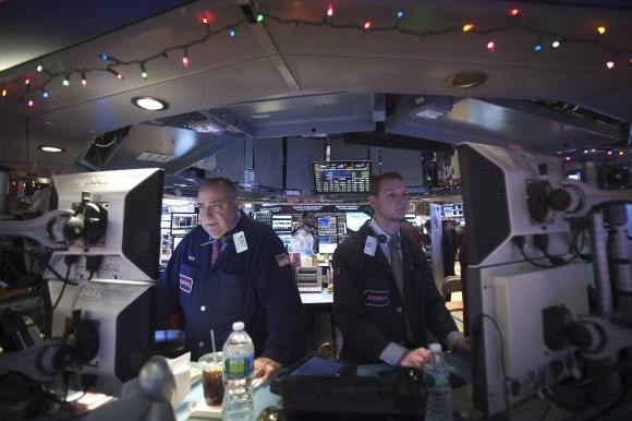 Wall Street Kena Profit Taking Jelang Tutup Tahun 2014