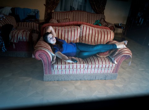 Begadang Nonton Film Saat Tahun Baru Juga Berisiko Lho