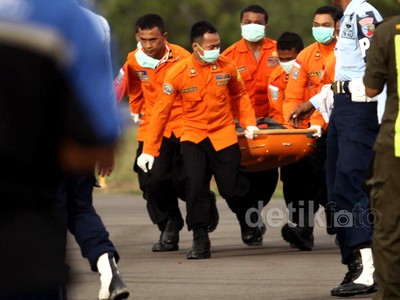 Jenazah Korban AirAsia Tiba di Pangkalan Bun