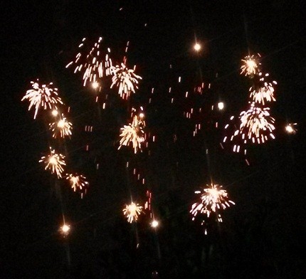 Sambut 2015 Semarak Kembang Api Di Bandung Barat