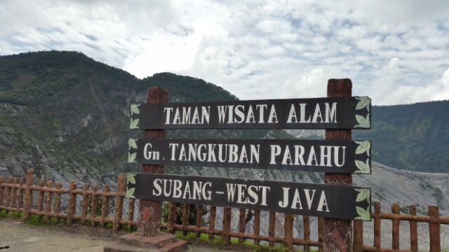 Tangkuban Perahu Waspada, Wisatawan Dilarang Mendekat ke Kawah Ratu