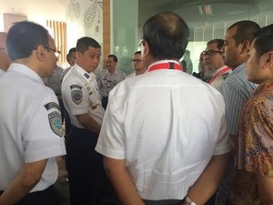 Blusukan ke Kantor AirAsia Cengkareng, Menhub Jonan Marah Besar