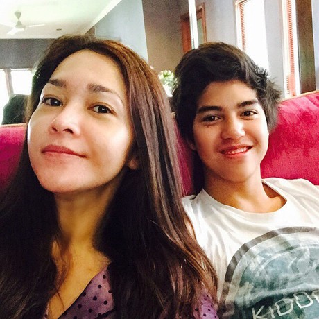 Maia Estianty Pamer Wajah Bangun Tidur, Cantik?