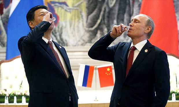 Pemerintah Rusia Turunkan Harga Vodka 16% Mulai Bulan Depan