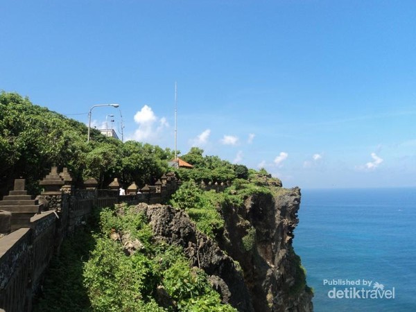 Pemandangan Spektakuler Dari Pura Uluwatu Bali Pemandangan Spektakuler Dari Pura Uluwatu Bali
