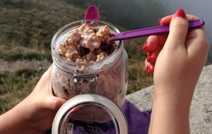 4 Varian Overnight Oat Ini Bisa Jadi Inspirasi untuk Sarapan Besok Pagi