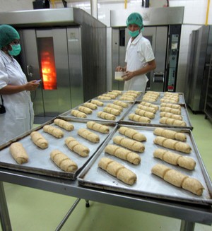 Harga Lebih Murah, Gula Impor Dipakai Produsen Bakpao, Sirop Hingga Dodol