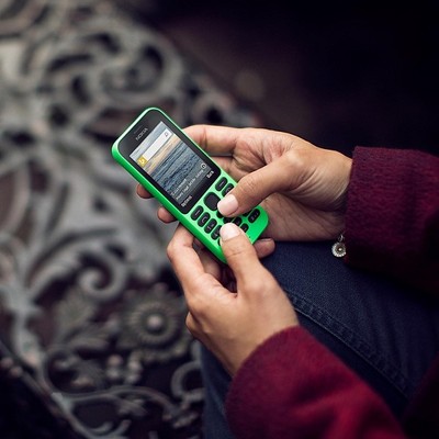 Nokia 215: Internetan Bermodal Rp 300 Ribuan