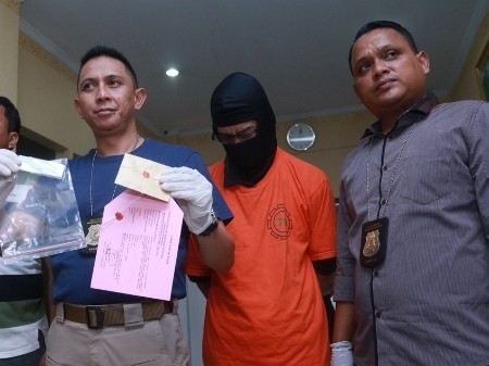 Fariz RM Masih Jalani Pemeriksaan Intensif di Polres Jakarta Selatan Fariz RM Masih Jalani Pemeriksaan Intensif di Polres Jakarta Selatan