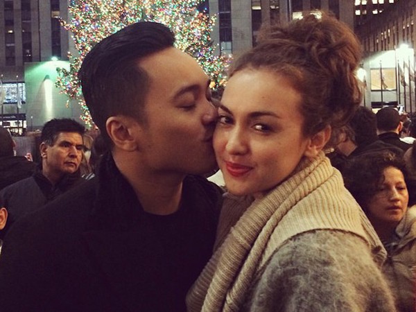 Love is in the Air... Rianti Cartwright dan Suami Mesra di New York