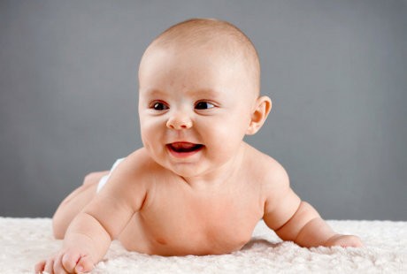 Ini Sebabnya Pusar Bayi Ada yang Bodong dan Tidak Bodong