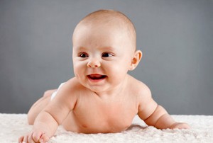 Ini Sebabnya Pusar Bayi Ada yang Bodong dan Tidak Bodong