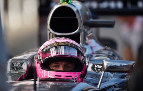 Mercedes dan McLaren Ganti Warna Mobil di 2015?