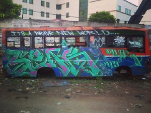 Bekas Metromini Juga Jadi Sasaran Ngebom