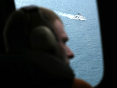 Pencarian Korban AirAsia Terus Dilakukan