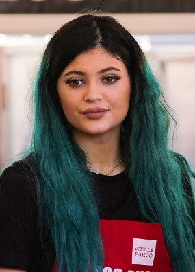 Kylie Jenner Tak Anti Operasi Plastik