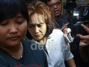Oneng Kembali Tegaskan Tak Tahu Fariz RM Pakai Narkoba (Lagi)