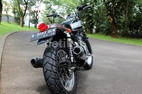 Hanya sedikit yang ditambahkan hingga menjadi motor bergaya klasik itu. Dua buah knalpot khas Inazuma pun tetap dipertahankan.