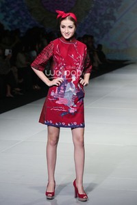 Yongki Budisutisna Peranakan Show. Bazaar Fashion Festival 2014 at Jakarta Convention Center. Jakarta. [Foto: Mohammad Abduh/Wolipop]