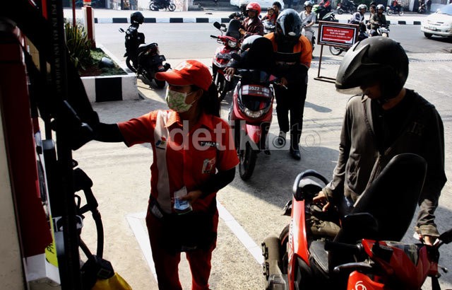 Harga Bensin Premium Bisa Berubah Tiap 2 Minggu, Pertamina: Kami Siap