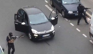 Pelaku Penembakan Charlie Hebdo Beraksi Seperti Militan Terlatih