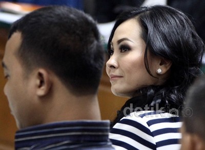 Liza Sako Bersaksi untuk Romi Herton