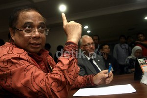 Menko Maritim Berharap Ekor AirAsia Berhasil Diangkat Hari Ini