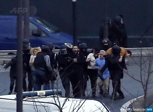 Ini Penampakan 5 Sandera di Toko Kelontong Yahudi di Paris