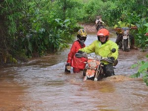 Serunya Mandi Lumpur Naik Motor Trail