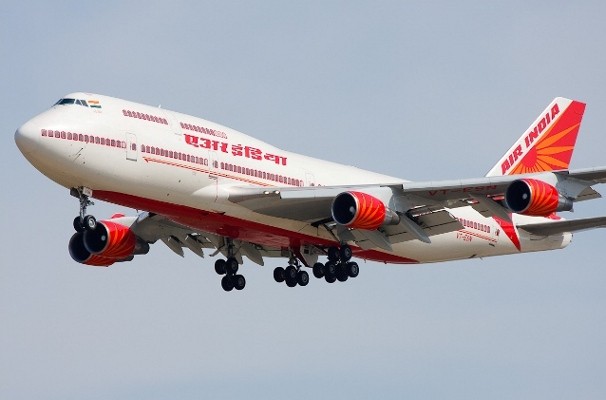 Pilot Lupa Terbang di London, Penumpang Terlantar 12 Jam