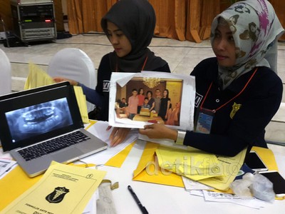 Posko Crisis Centre AirAsia di RS Bhayangkara