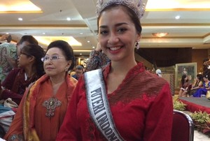 Putri Lingkungan Elfin Pertiwi: Saya Suka Beras Kencur
