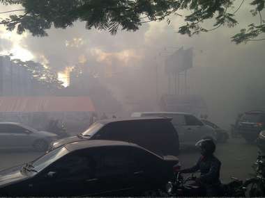 Restoran Bebek Goreng di BSD Dilalap Si Jago Merah