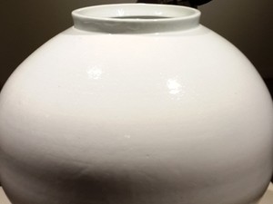 Misteri Guci Bulan dan Lukisan Monokromatik Korea
