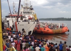 Kapal Tiongkok Merapat, Klaim Bisa Evakuasi Black Box AirAsia