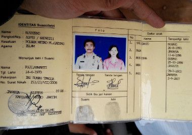 Hendak Menikahi Polisi Belajarlah Dari Pengalaman Poeji