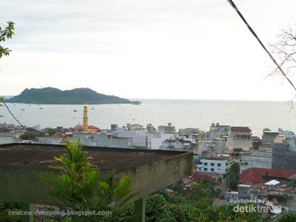 Sibolga Punya Pantai Indah Hingga Masjid Agung