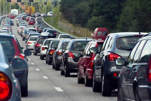5 Hal yang Bisa Dilakukan Jika Kamu Terjebak Macet di Tol