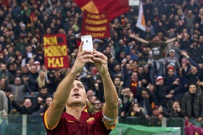 Selfie Istimewa Totti di Laga Derby