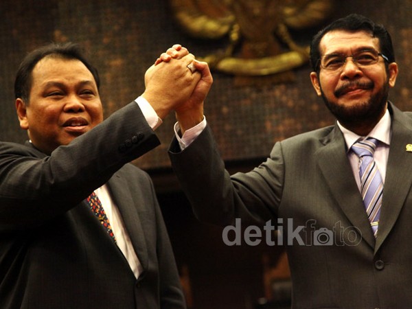 Arief Hidayat-Anwar Usman Pimpin MK