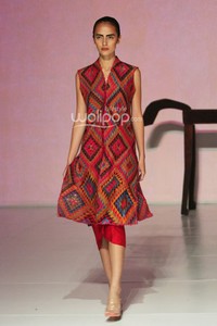 Oscar Lawalata Couture Timor. Bazaar Fashion festival 2014. at Jakarta Convention Center. Jakarta. [Foto: Mohammad Abduh/Wolipop]