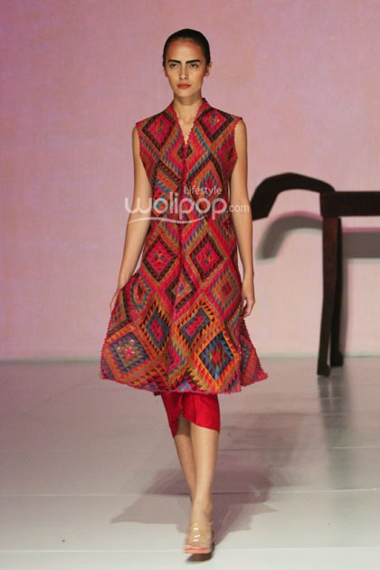 Oscar Lawalata Couture Timor. Bazaar Fashion festival 2014. at Jakarta Convention Center. Jakarta. [Foto: Mohammad Abduh/Wolipop]