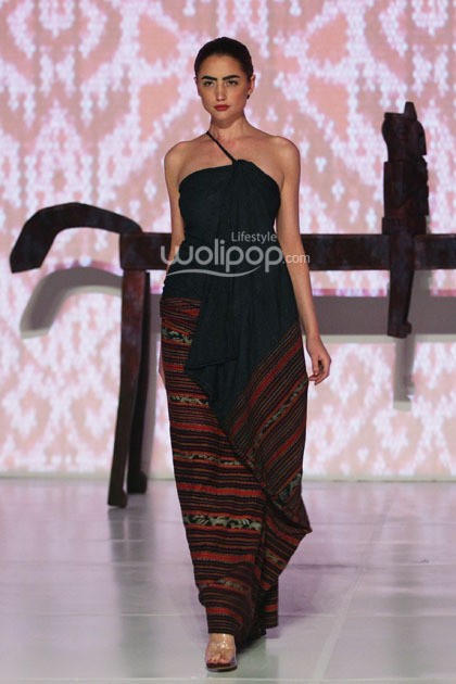 Oscar Lawalata Couture Timor. Bazaar Fashion festival 2014. at Jakarta Convention Center. Jakarta. [Foto: Mohammad Abduh/Wolipop]