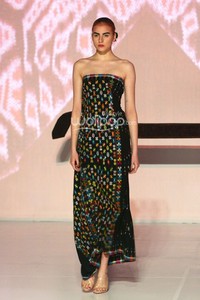 Oscar Lawalata Couture Timor. Bazaar Fashion festival 2014. at Jakarta Convention Center. Jakarta. [Foto: Mohammad Abduh/Wolipop]