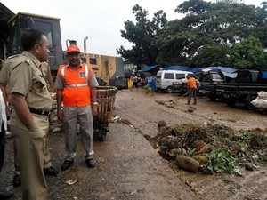 Walikota Jaktim Ingin Puluhan Ton Sampah di Pasar Kramat Jati Bisa Diolah