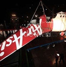 Pemotongan Ekor AirAsia QZ8501 Dilanjutkan Hari Ini