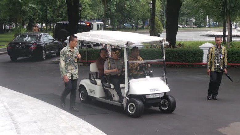 Dengar Komjen Budi Jadi Tersangka, JK Merapat ke Istana Negara Dengar Komjen Budi Jadi Tersangka, JK Merapat ke Istana Negara
